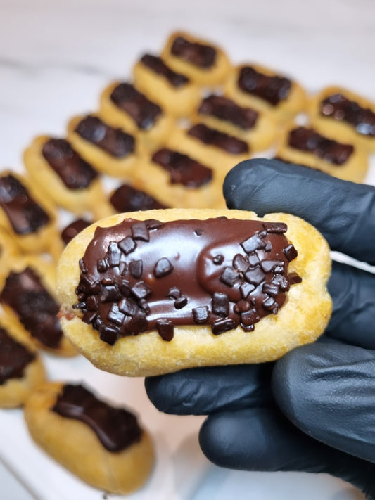 Box 24 mini éclaires au chocolat